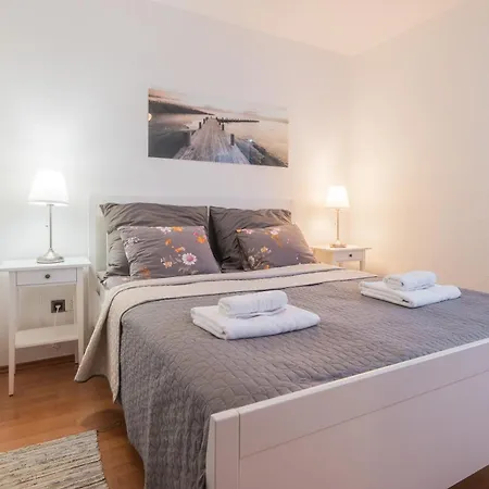 アパート Eugenia